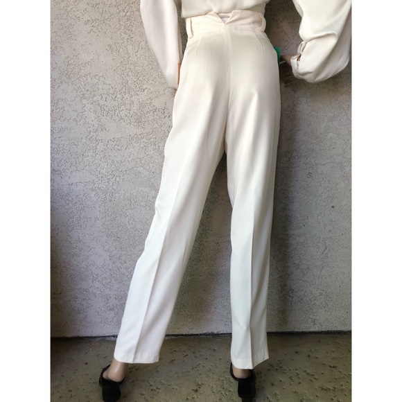 SOLD (DePop) VINTAGE high waist pleated front pant - Picture 3 of 7